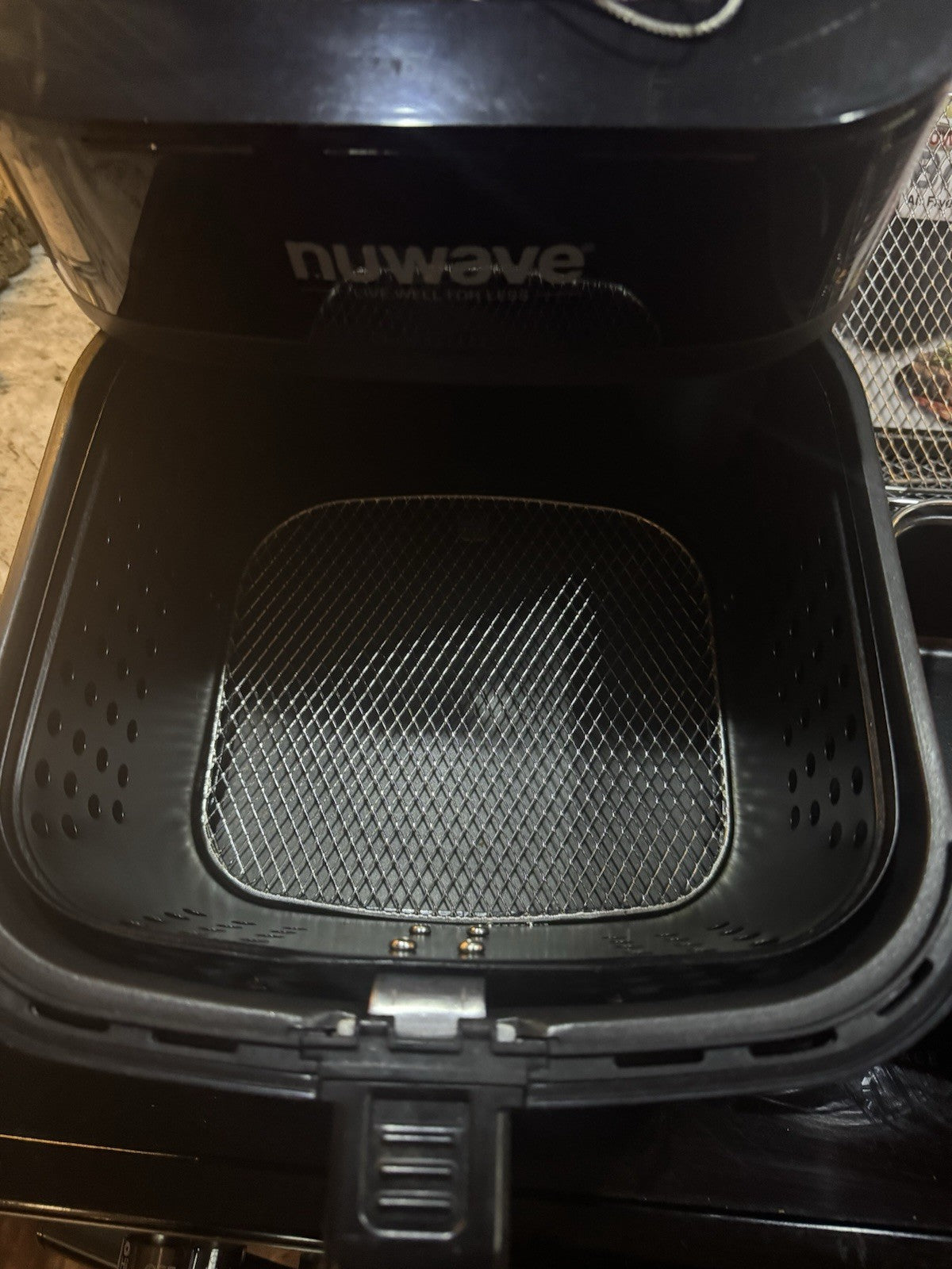Nuwave 6-quart Brio Healthy Digital Air Fryer - Black New open Box EXTRAS