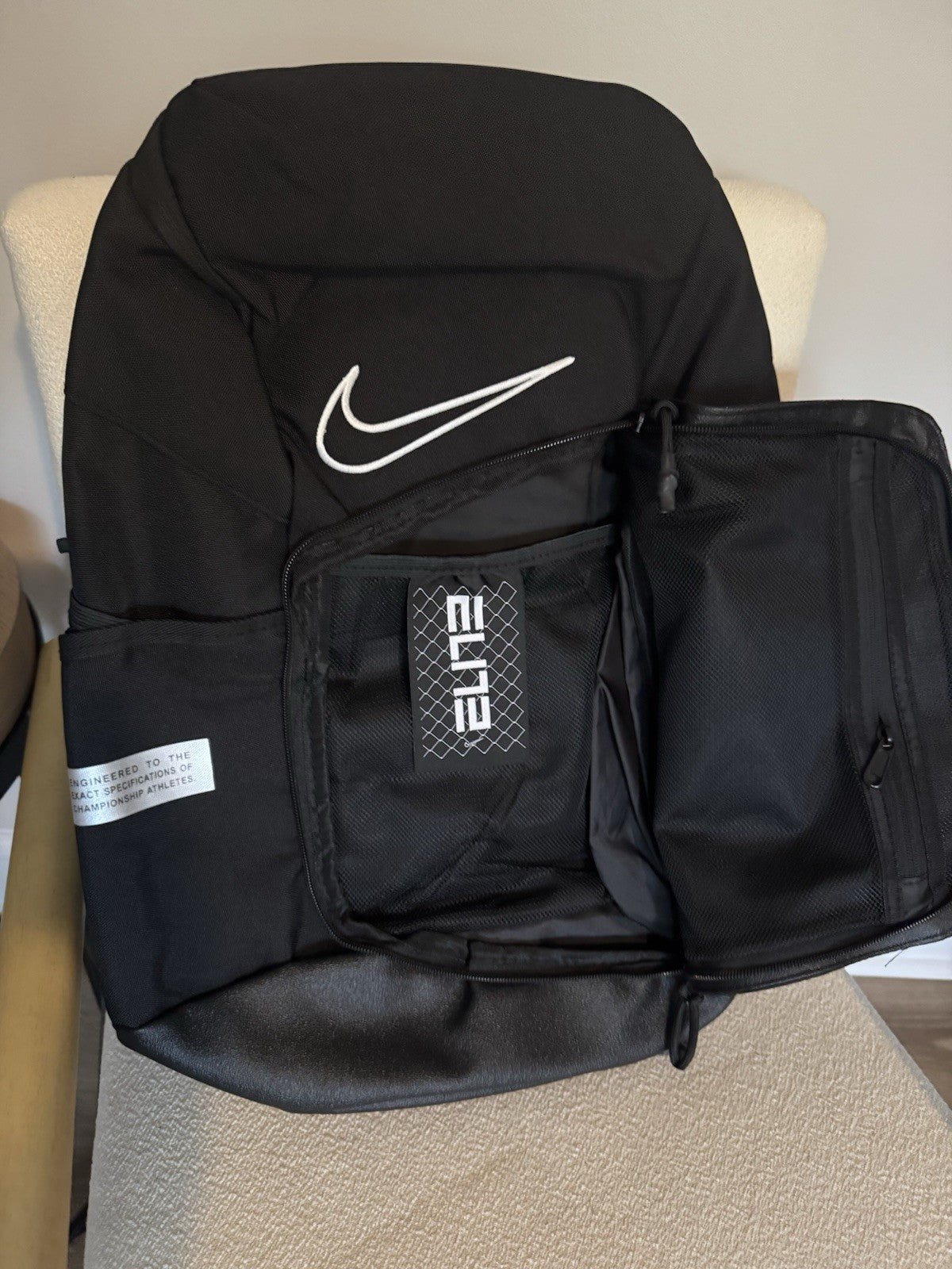 NEW Nike Elite Pro 32L Basketball Backpack - Black/Gray