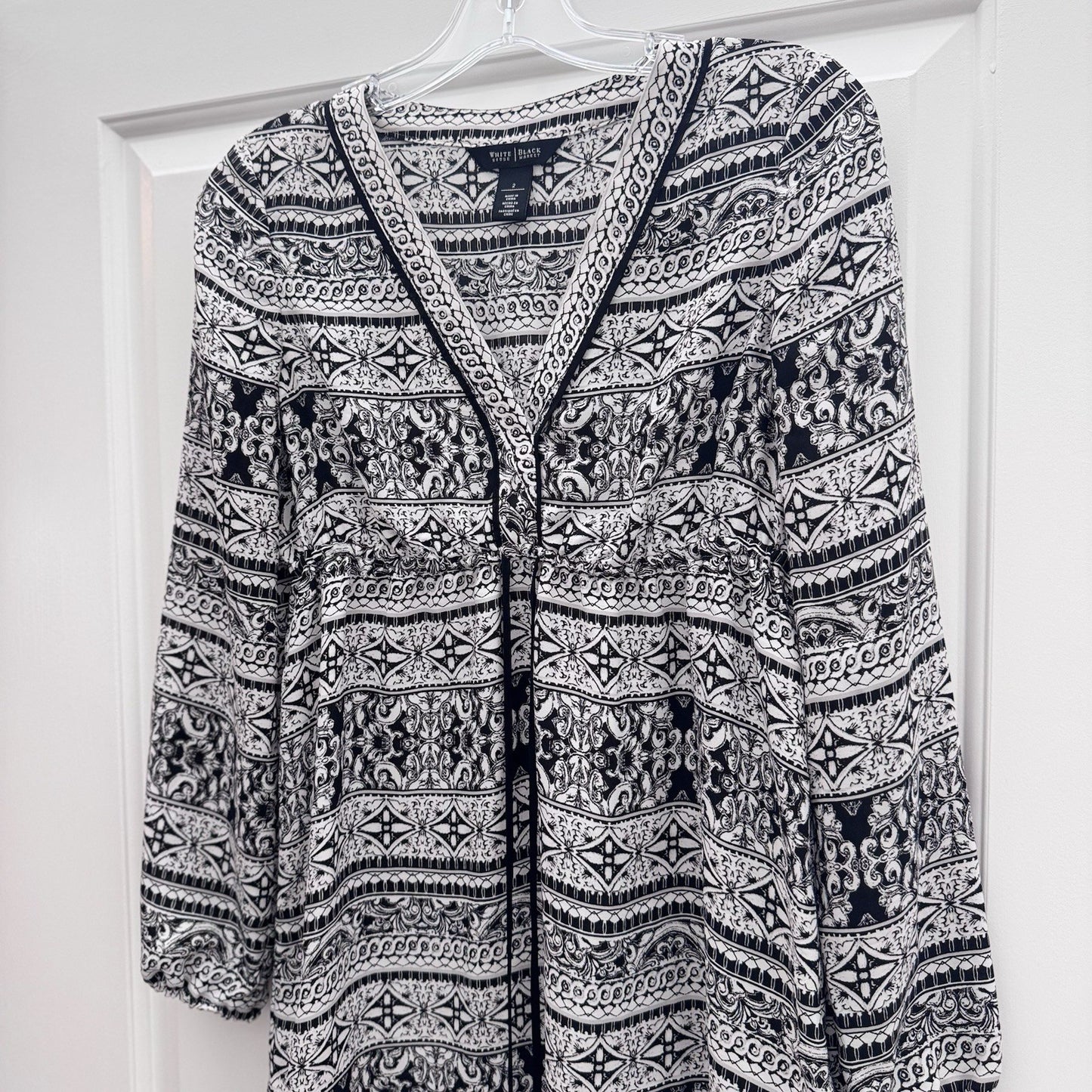 White House Black Market Tunic Top Size 2 Black White Geometric Print Boho