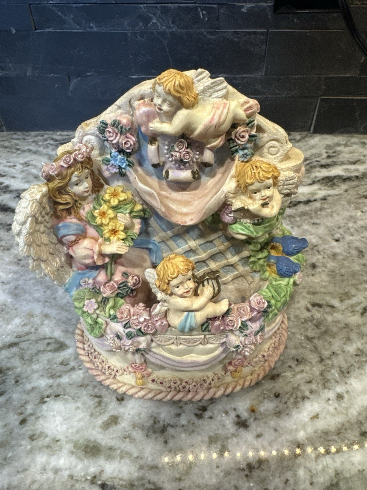 Vintage Angels Water Fountain Treasures Musical- Music Tested