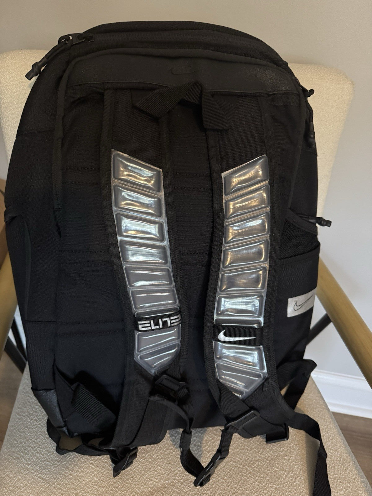 NEW Nike Elite Pro 32L Basketball Backpack - Black/Gray
