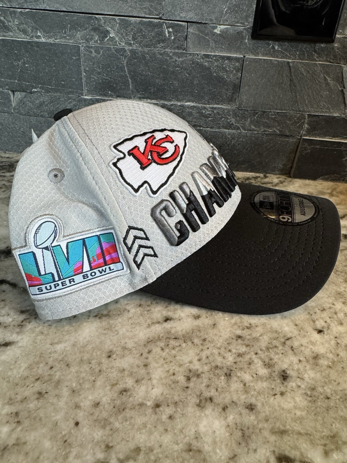 KC Chiefs Adult's New Era 2022 Conference Champions 9FORTY Cap LV5 Grey