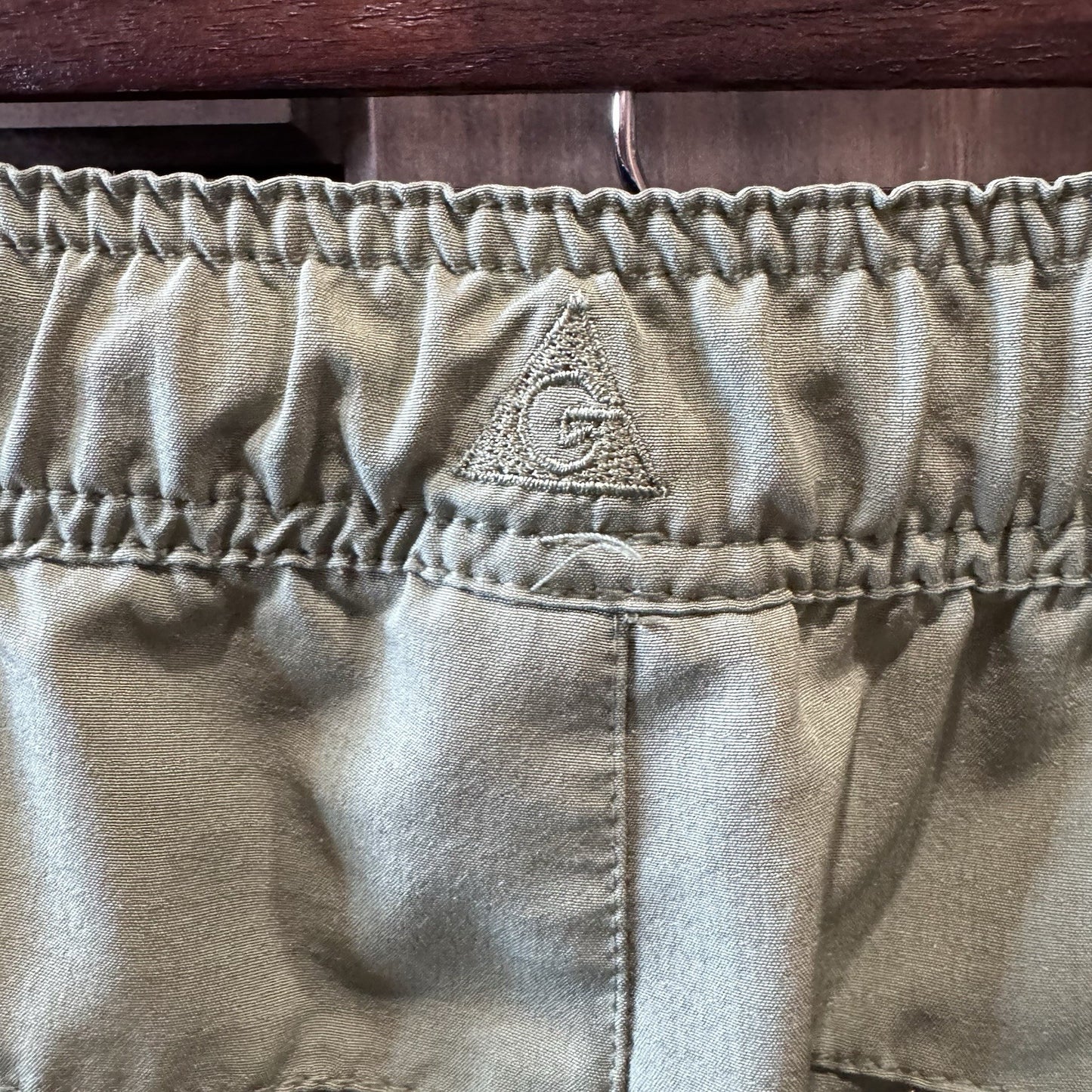 Gerry Men’s XL Cargo Hiking Shorts Green Zip Pockets Stretch Quick Dry Outdoor