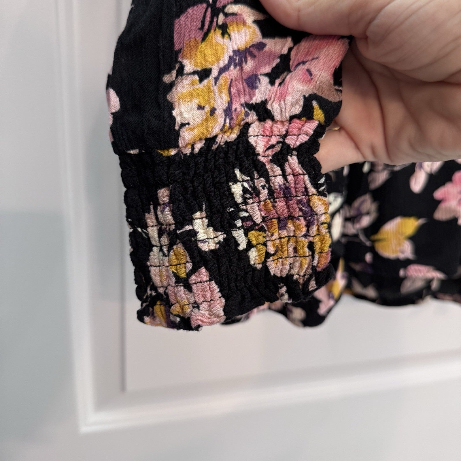 Torrid Women’s Floral Smocked Blouse Top Black Pink Long Sleeve Size 2