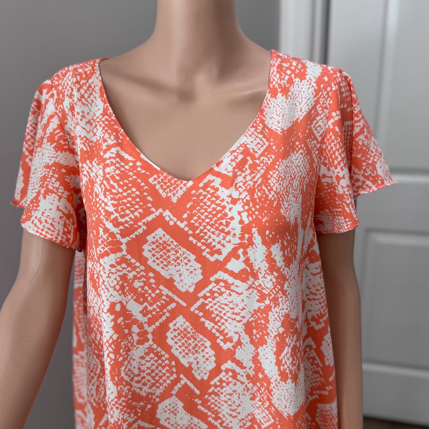 Buddy Love Ciara Dress Small – Orange Snake Print Flutter Sleeve Shift