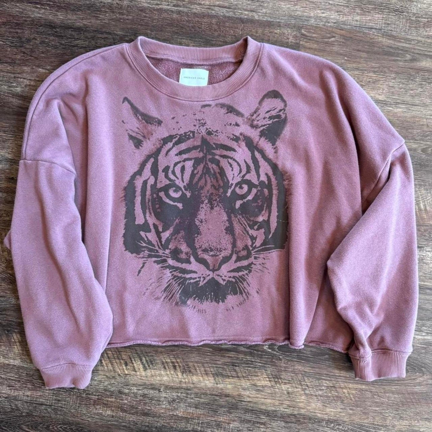 American Eagle super soft purple cropped sweatshirt with tiger graphic LARGE