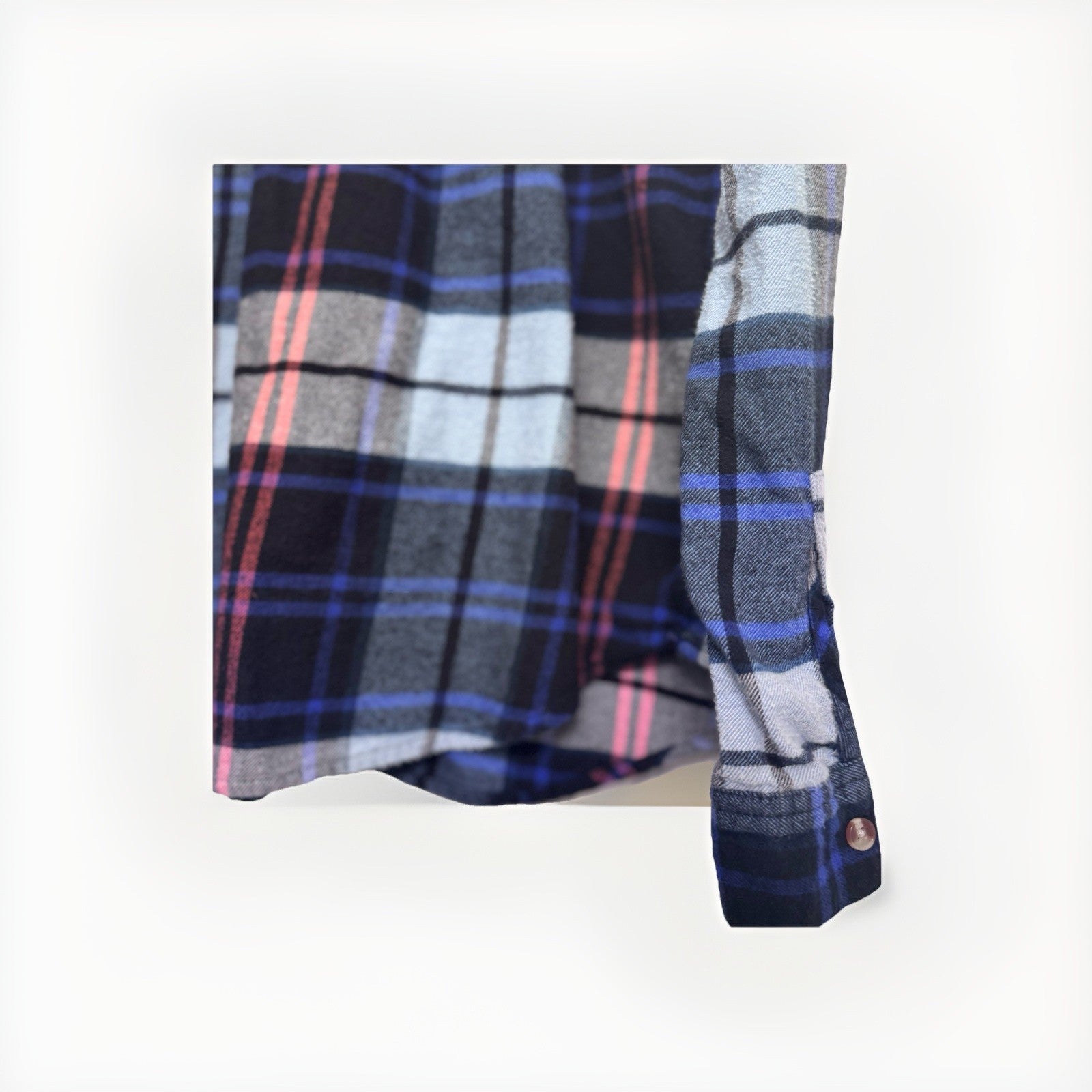 BDG Urban Outfitters Flannel Shirt Plaid Long Sleeve Button-Up Size M