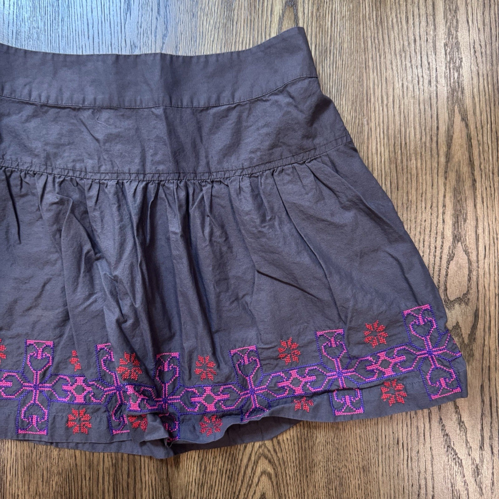 AEO American Eagle Embroidered Skort Size Small Gray Pink Purple Boho