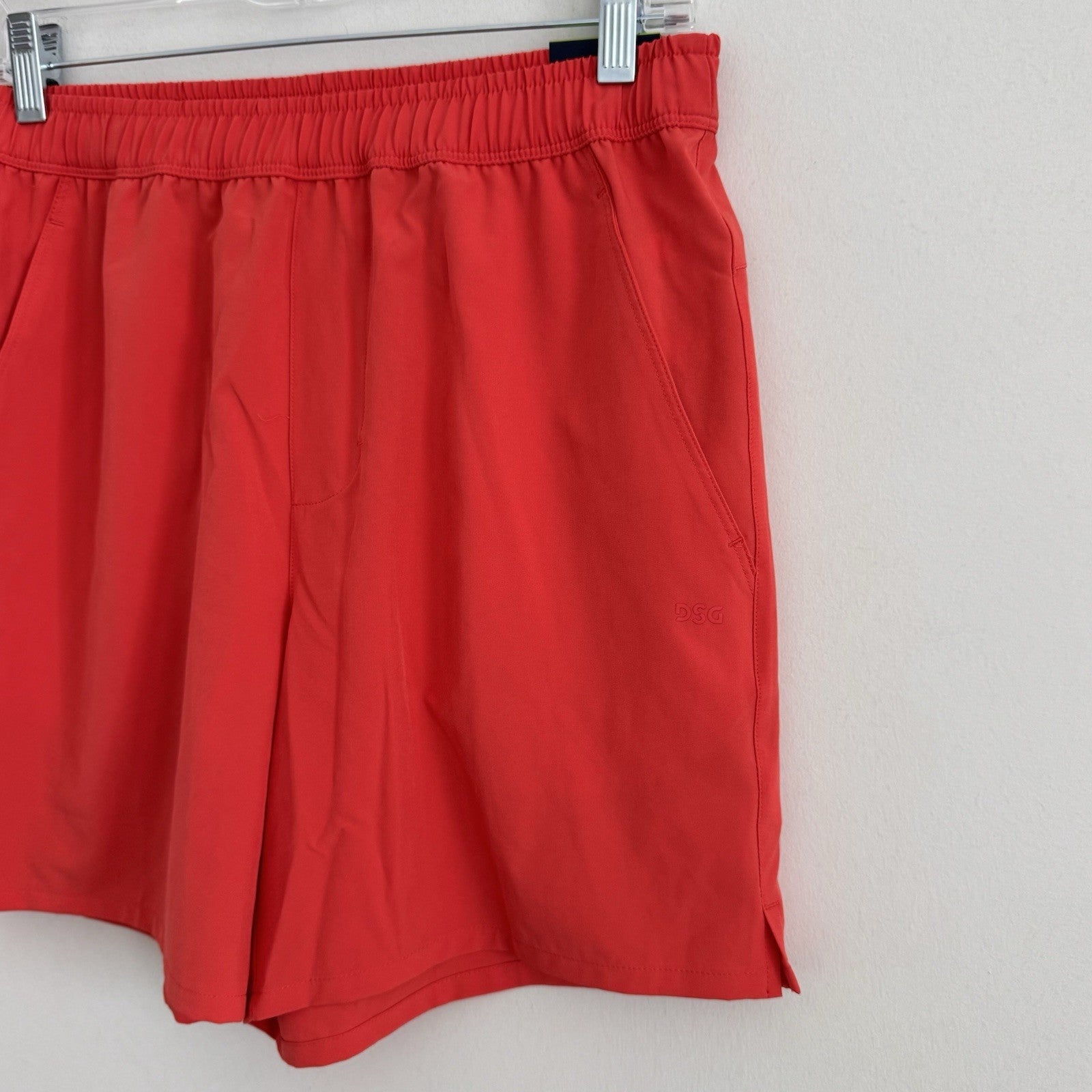 NWT DSG Mens Solid Red 6" Inseam Athletic Fit Woven Agility Shorts Size S