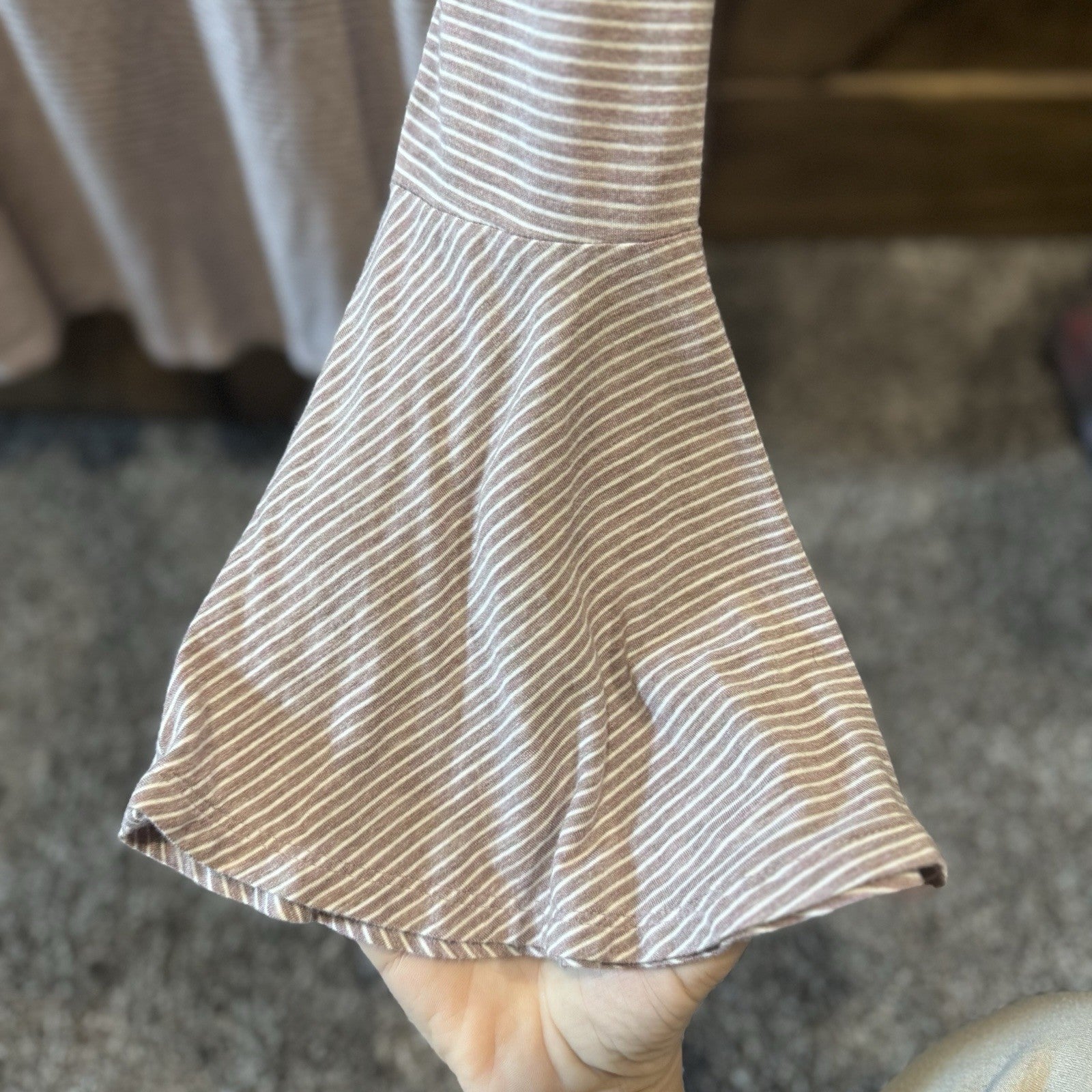 Soft & Sexy AEO Long Sleeve Striped V-Neck Top with Front Cutouts Women’s Size