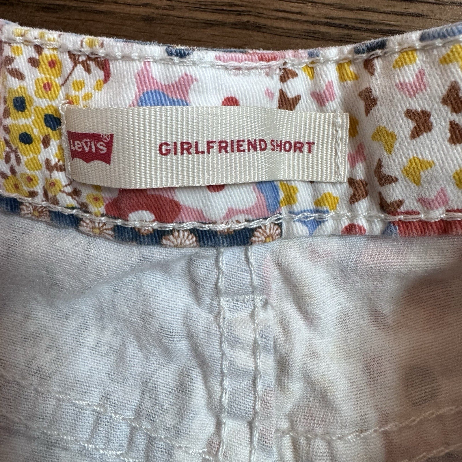 Levi’s Girls Girlfriend Shorts Size 10 Patchwork Floral Print Raw Hem Denim