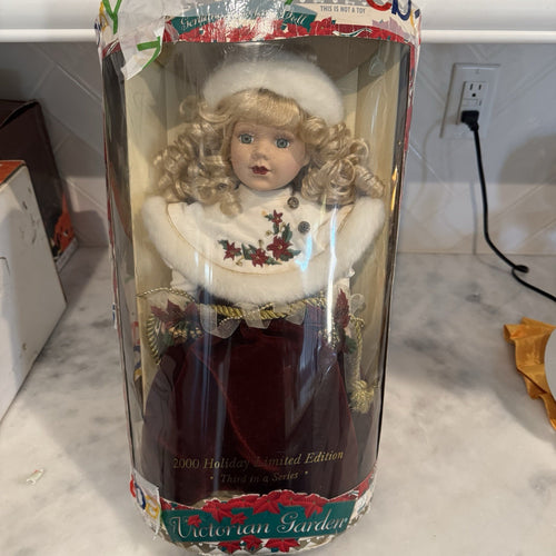 BK Victoria Garden Porcelain Doll 2000 Holiday Limited Edition Third in Series