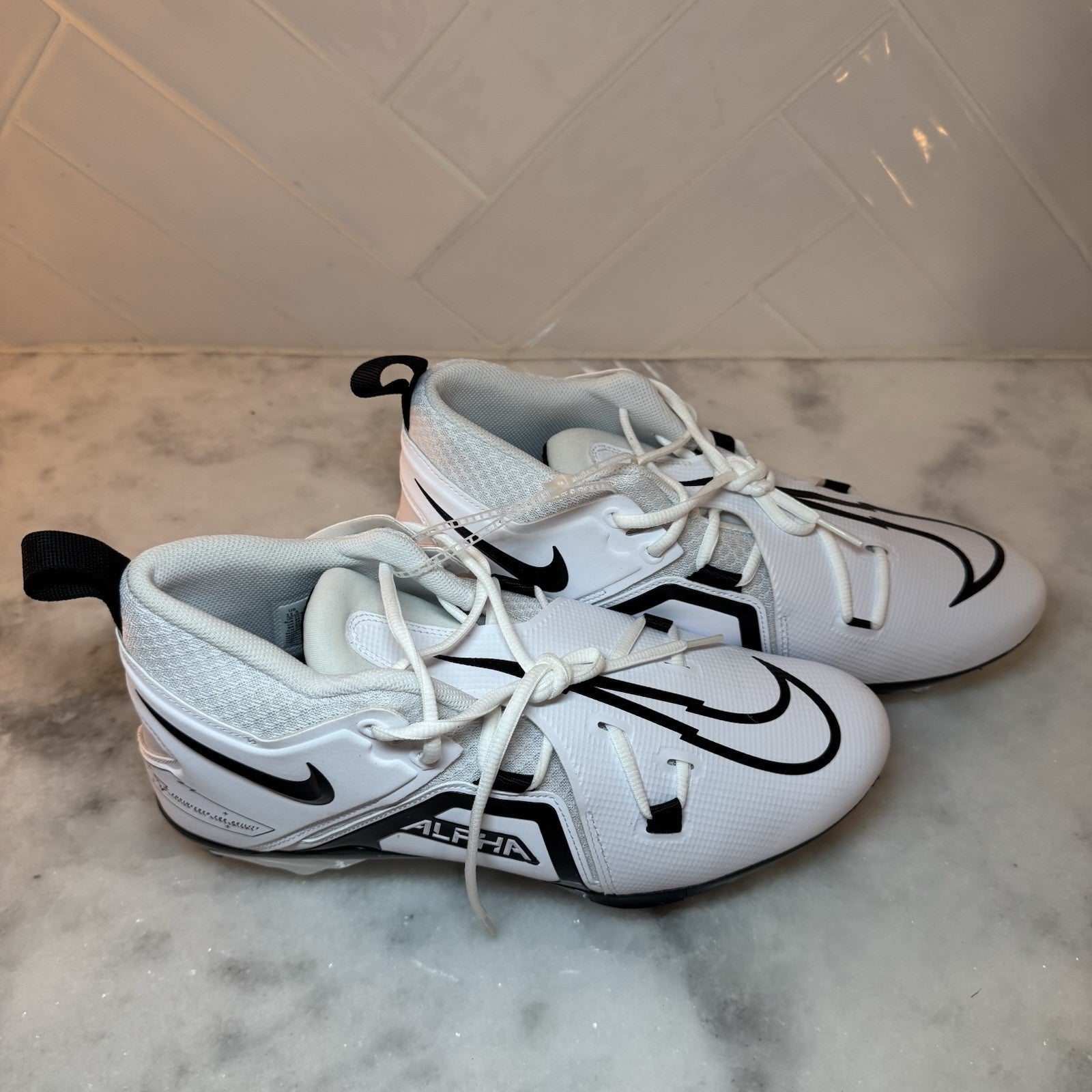 Nike Alpha Menace Pro 3 Football Cleats White Black Men’s Size 11.5 Cleats NEW