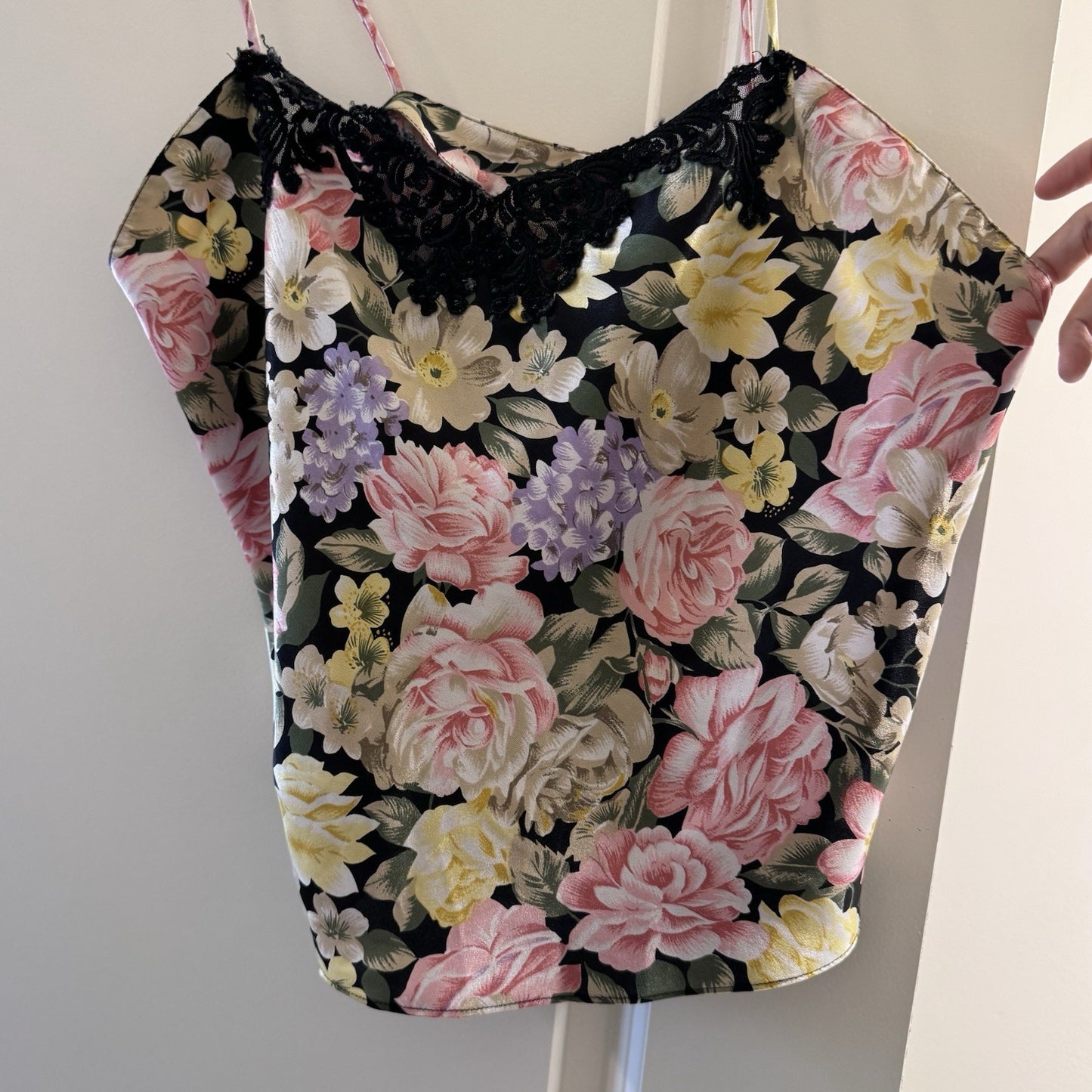 VTG Gold label Victoria’s Secret Floral Lace Camisole Large Made in Korea Y2K