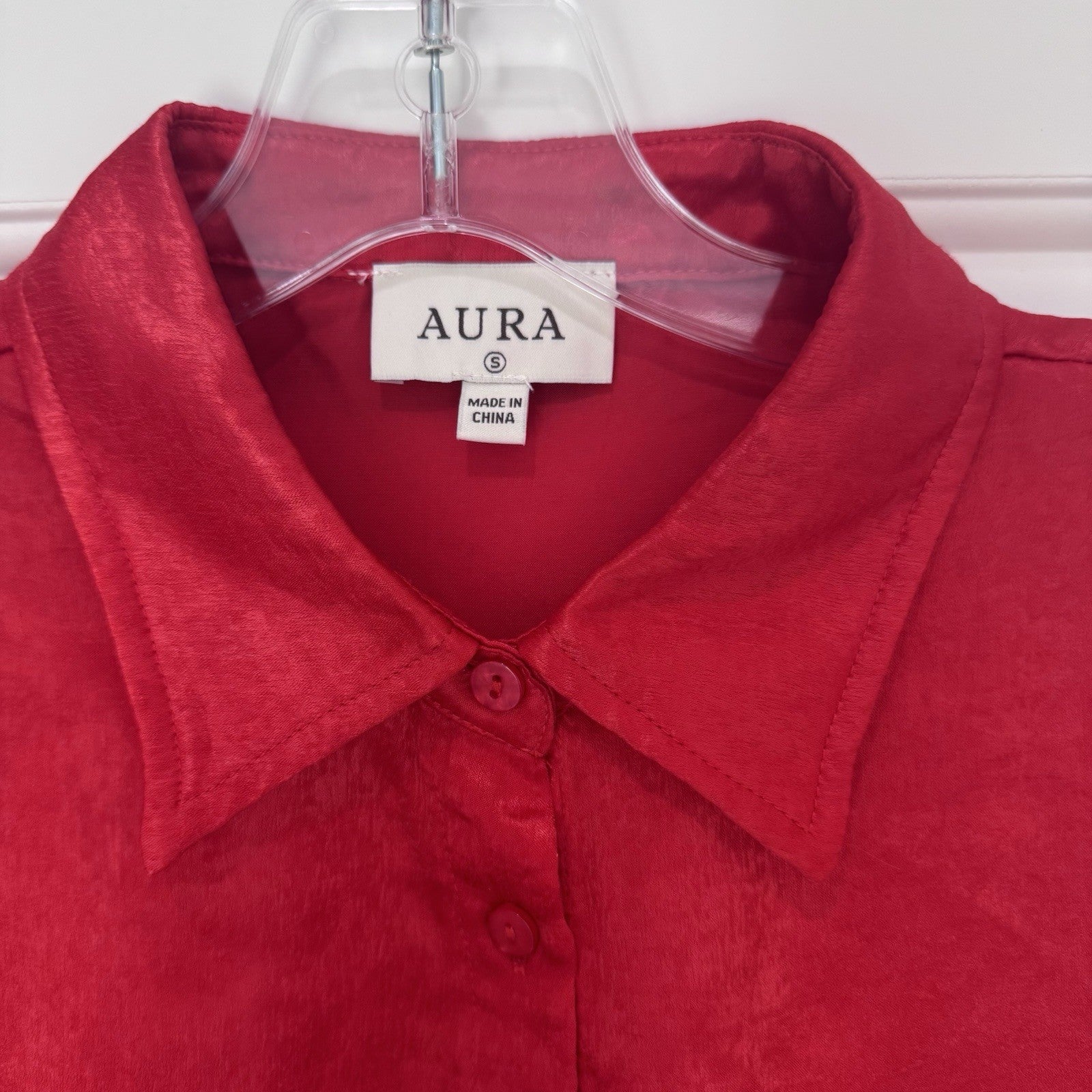 Aura by Red Dress Boutique Red Satin Button Front Blouse Size S NEW