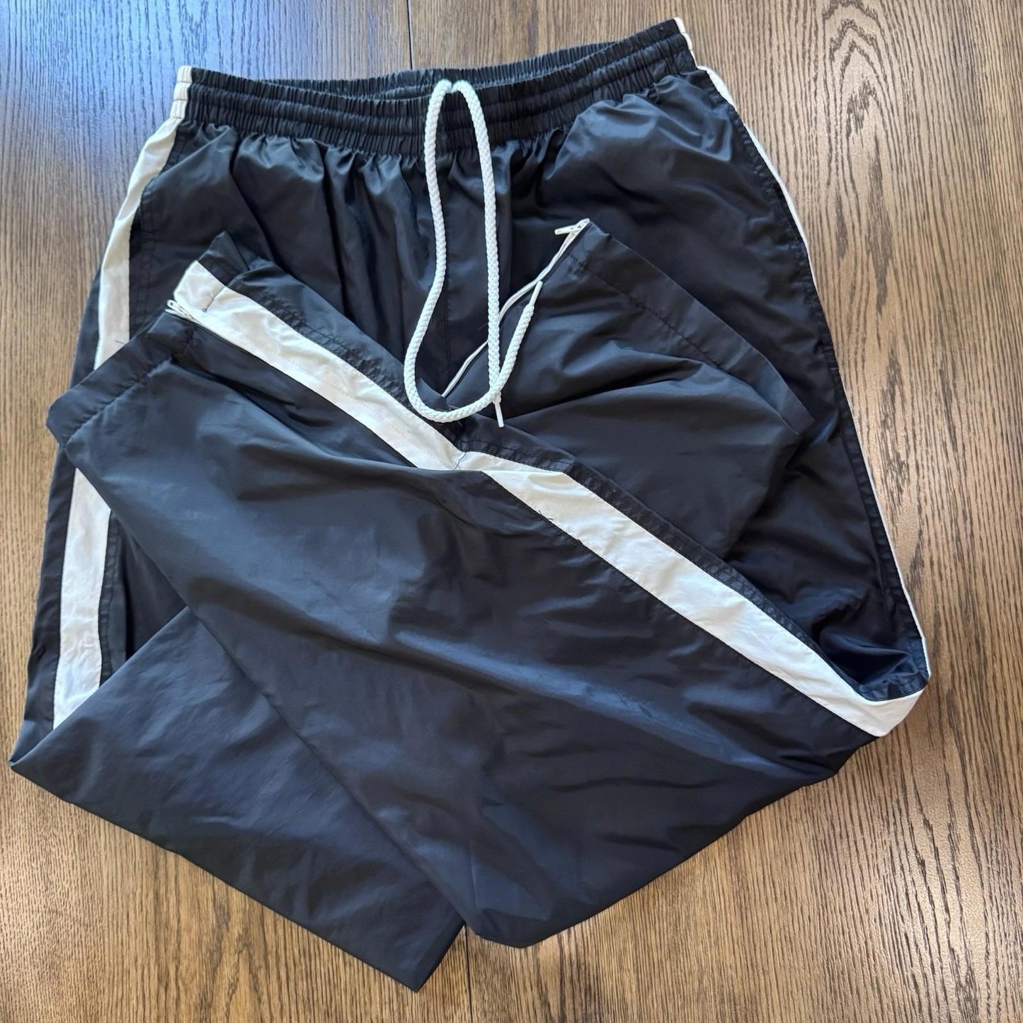 Vintage Wilson Windbreaker Tracksuit  L – Black Jacket & Pants, 90s VTG