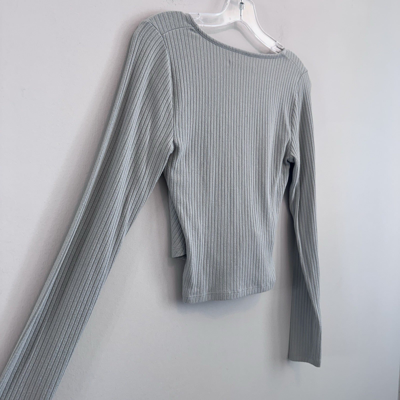 Abercrombie & Fitch Gray Ribbed Wrap Crop Top Long Sleeve Size S