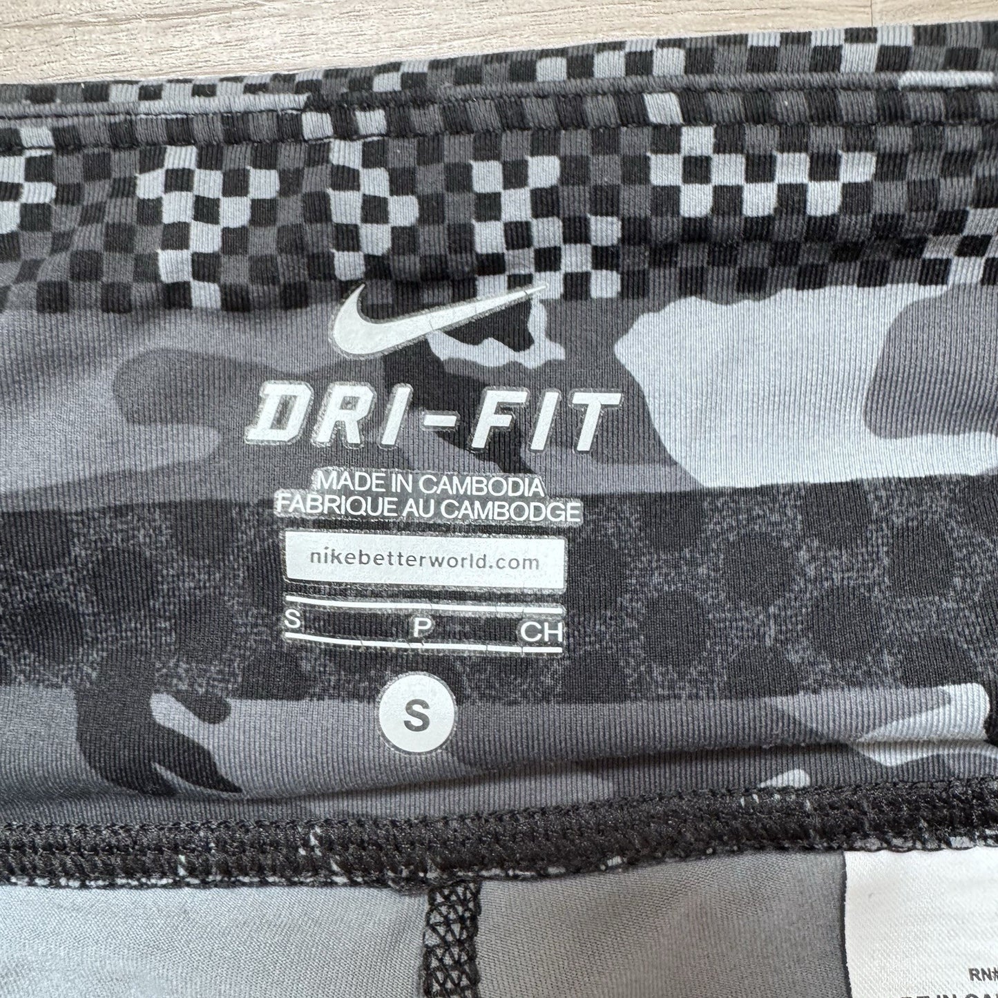 Nike Dri Fit Camo Leggings Womens Small Black Gray Running Drawstring Zip