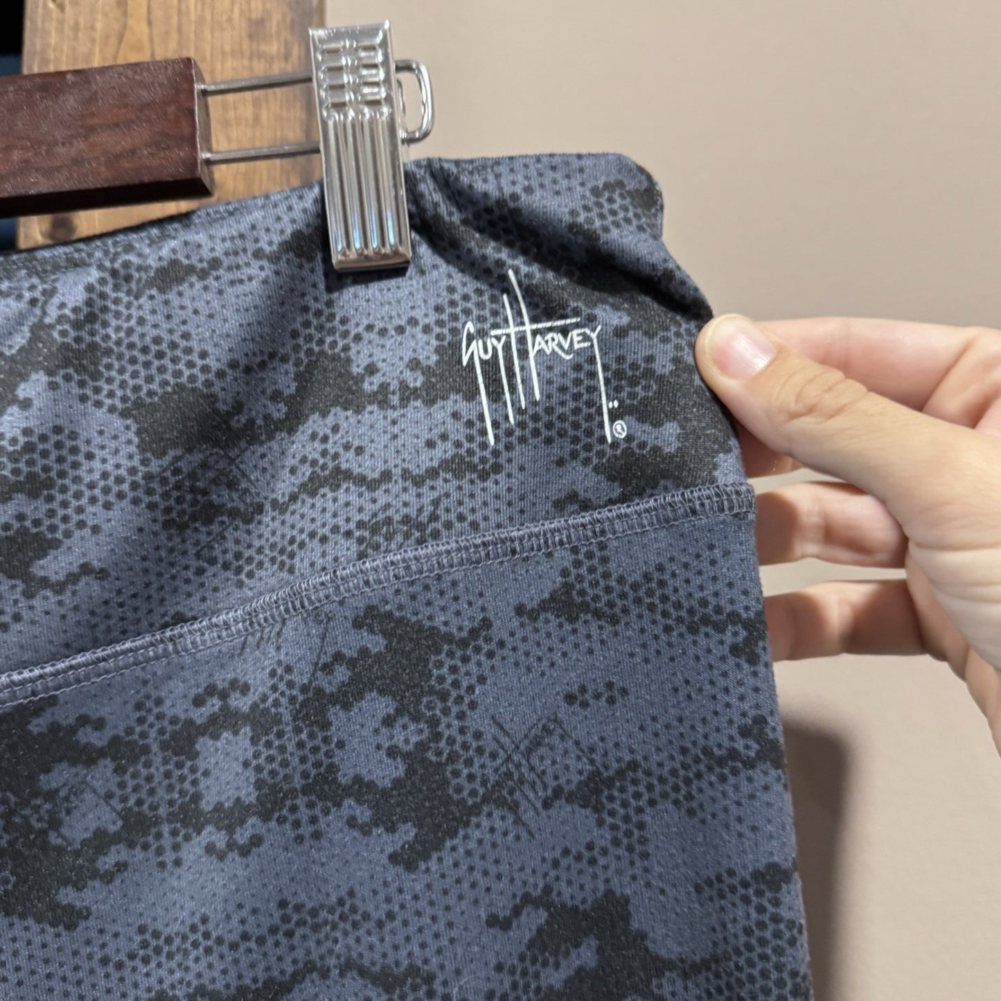 Guy Harvey Women’s Leggings XL Blue Camo Print Stretch Activewear Pants Outdoors