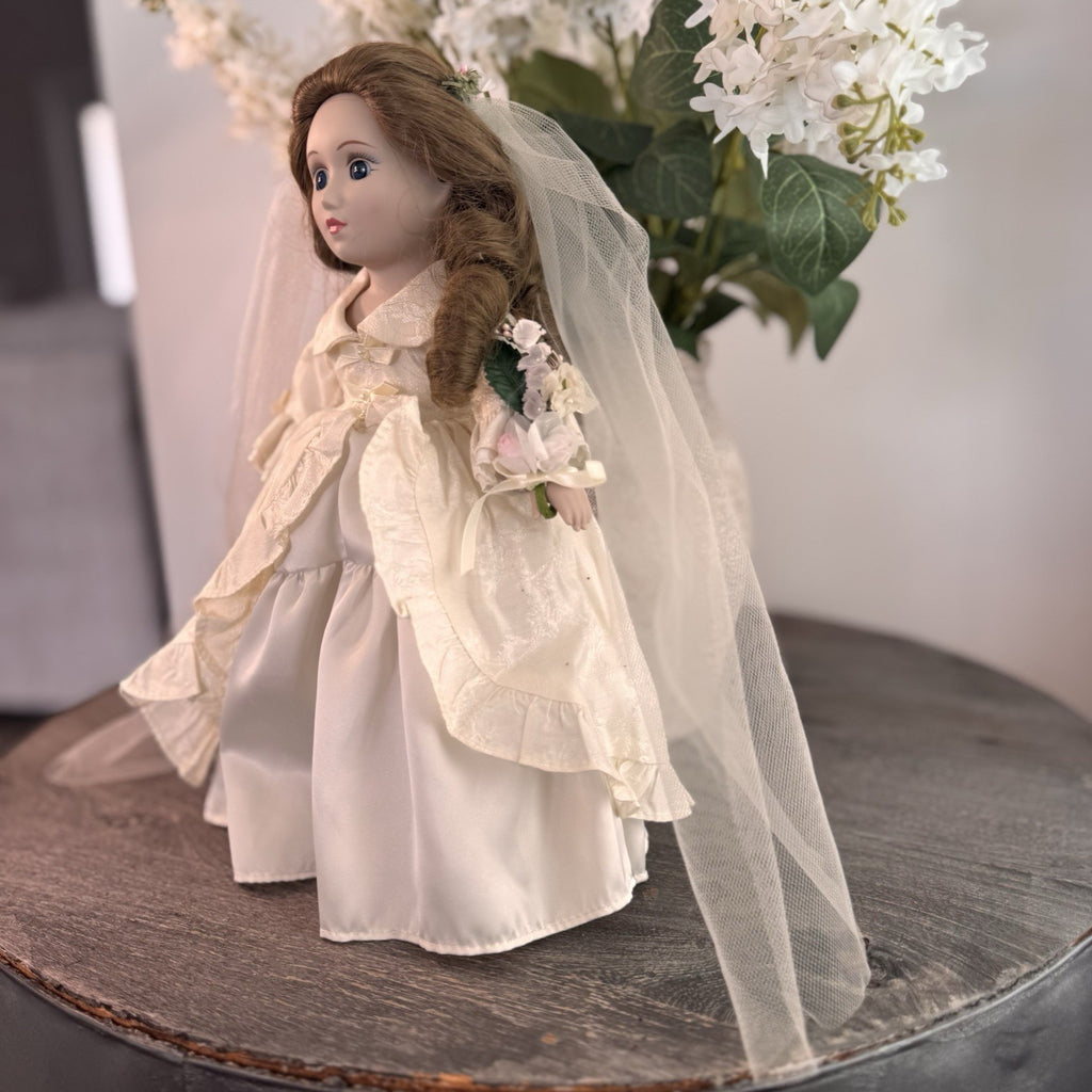 Danbury Mint Brides of America Collection Colonial Bride Abigail Doll 12"