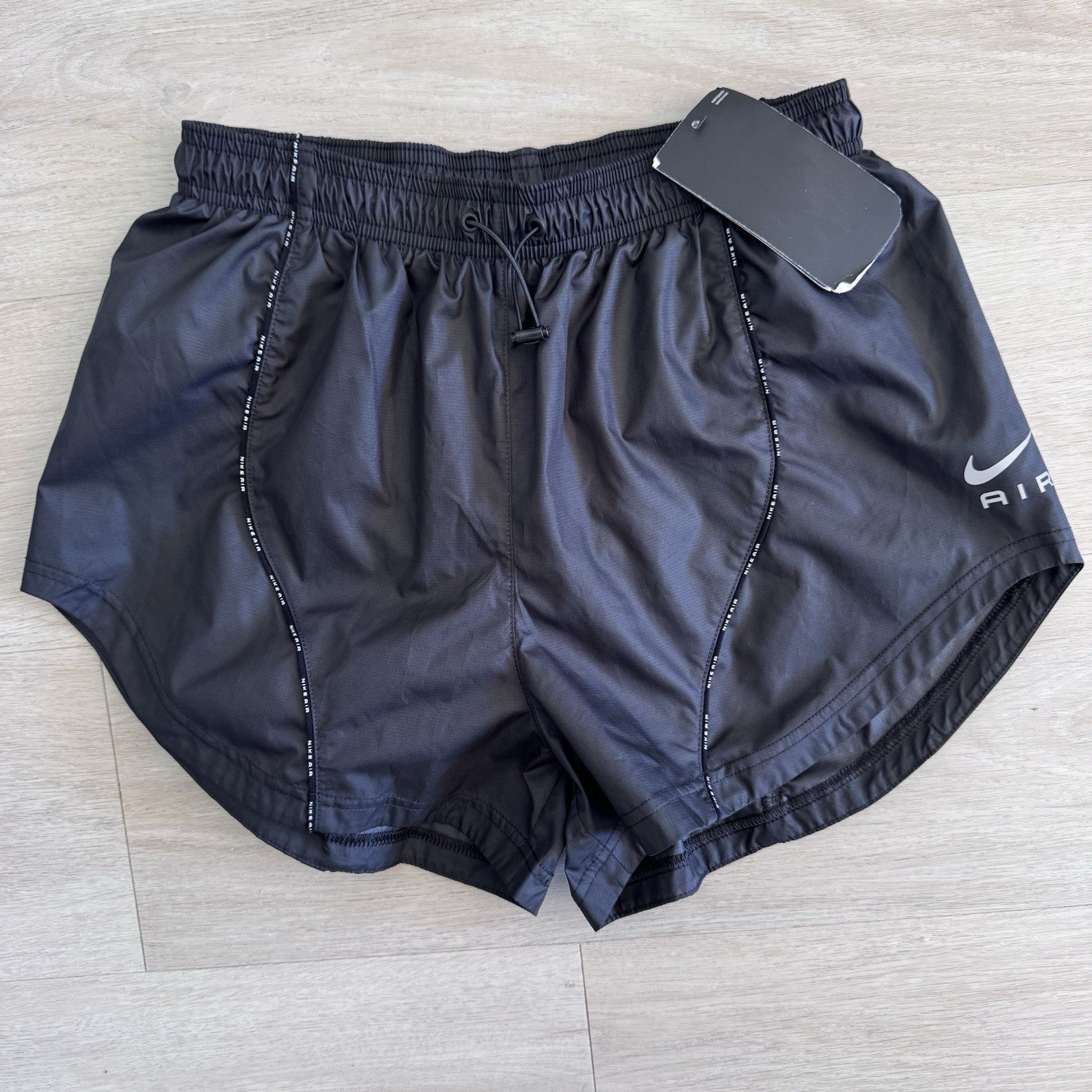 Nike Repel Womens Running Shorts Black Water Resistant NWT Size Small