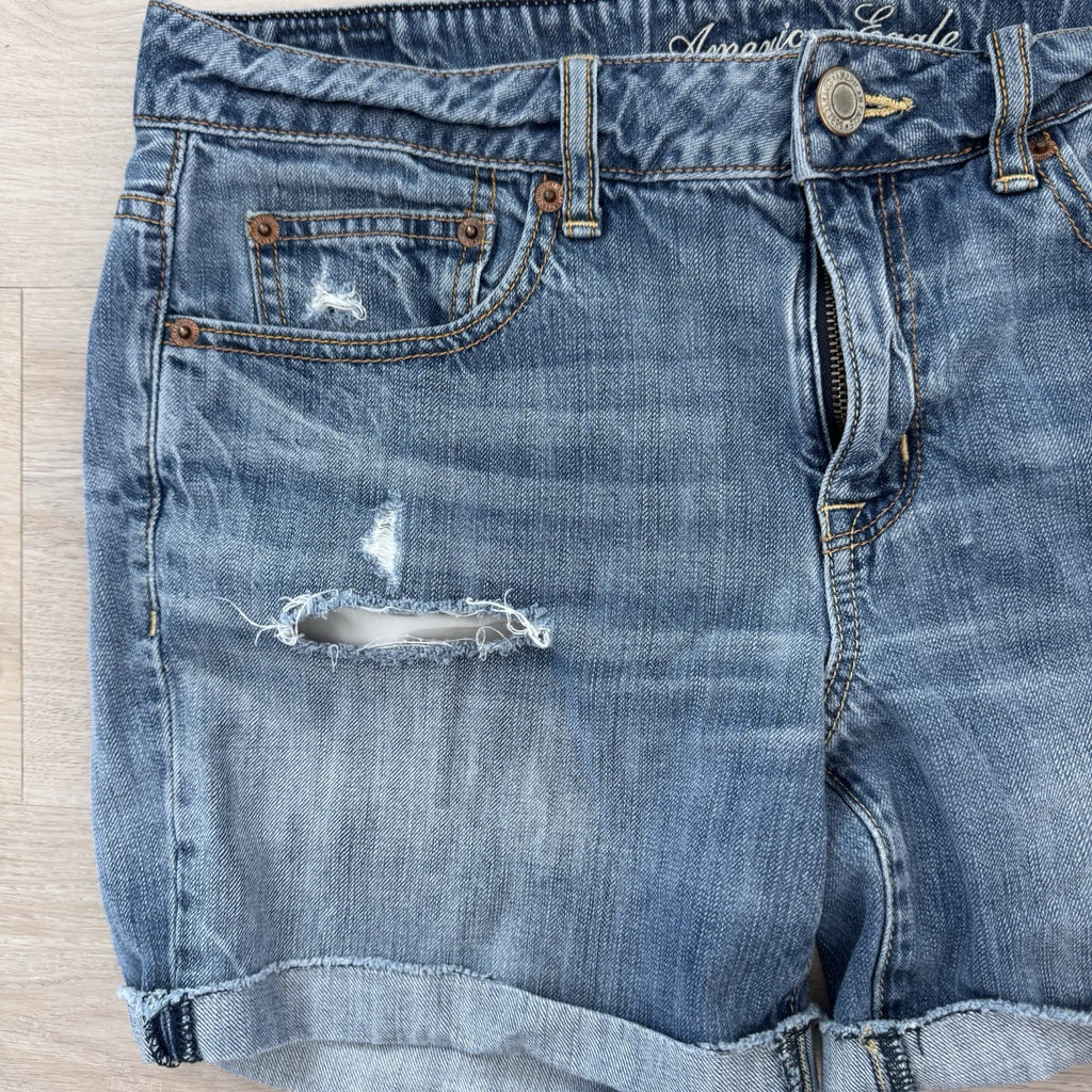 American Eagle Women’s Y2K Distressed Denim Shorts 8 Cuffed