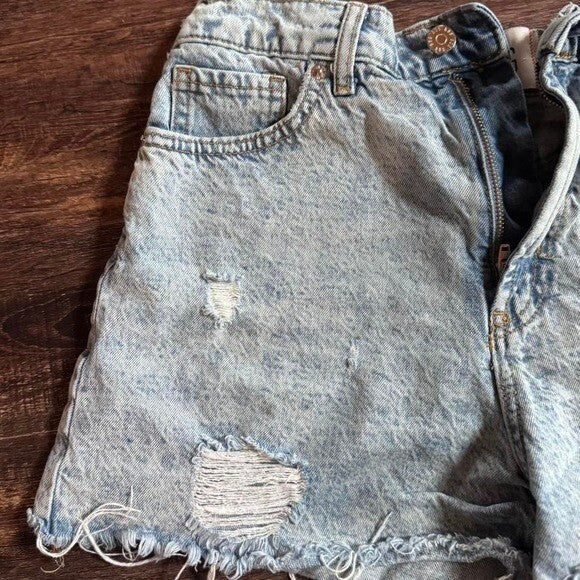 Urban Outfitters BDG Light wash distressed denim shorts size 28 #distresseddenim