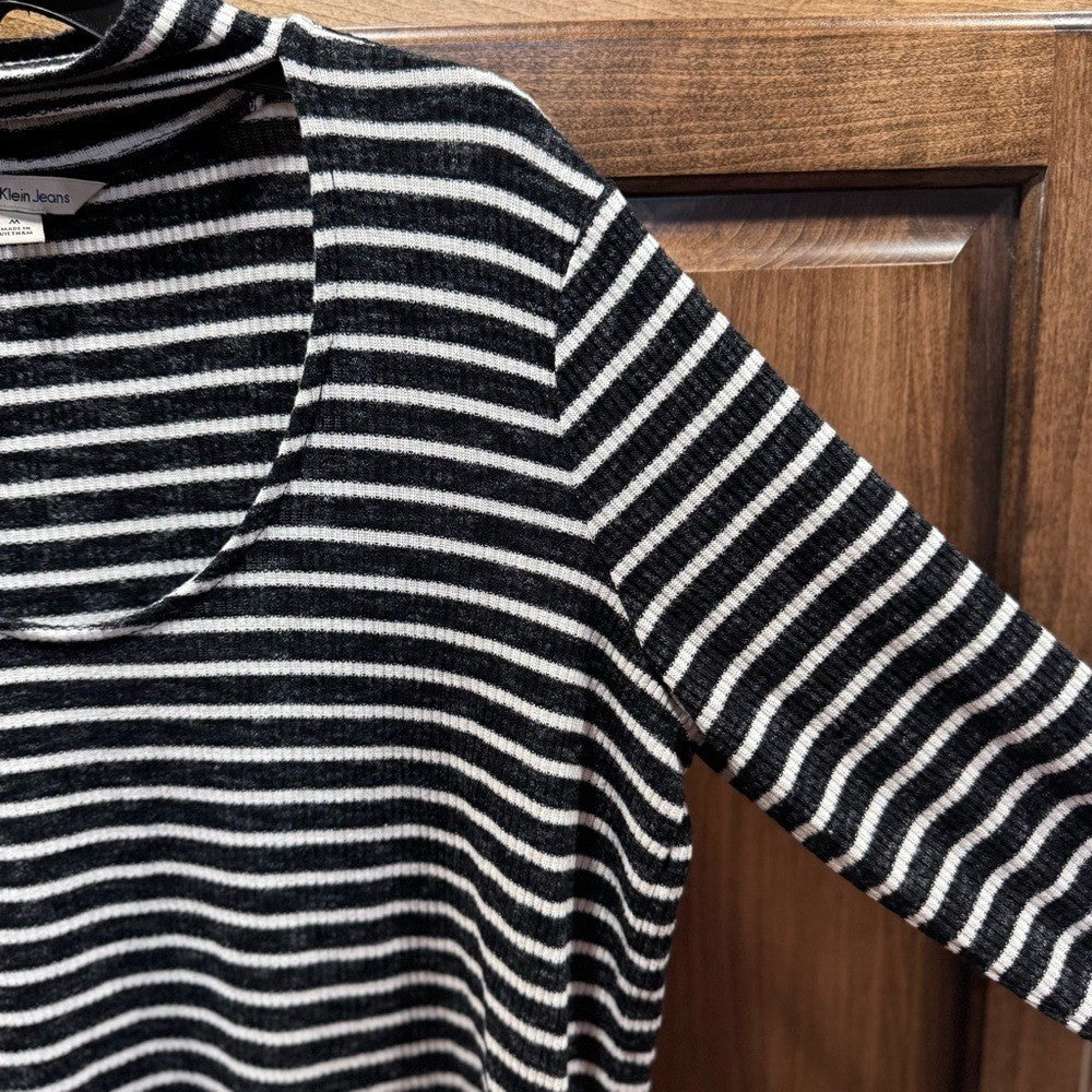 Black and white striped scoop neck collar longsleeve top blouse M Calvin Klein