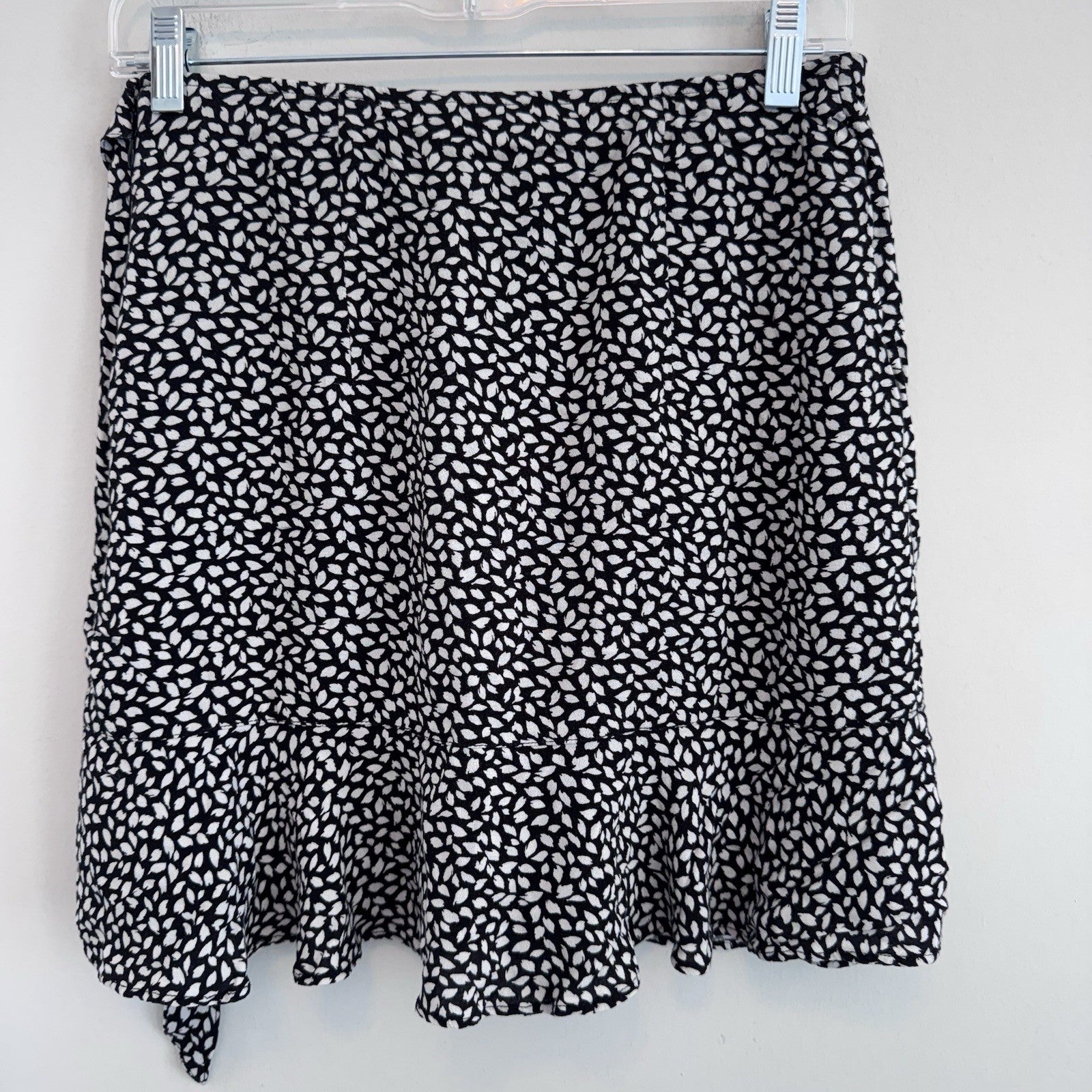 Abercrombie Wrap Mini Skirt Womens M Black White Print Ruffle Tie