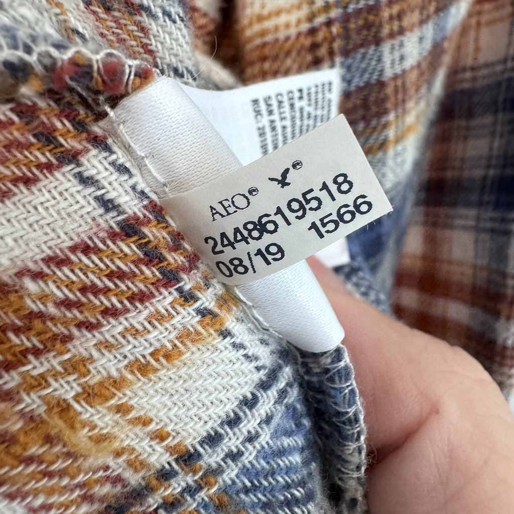 American Eagle Flannel Shirt Womens M Blue Brown Plaid Shacket Crop