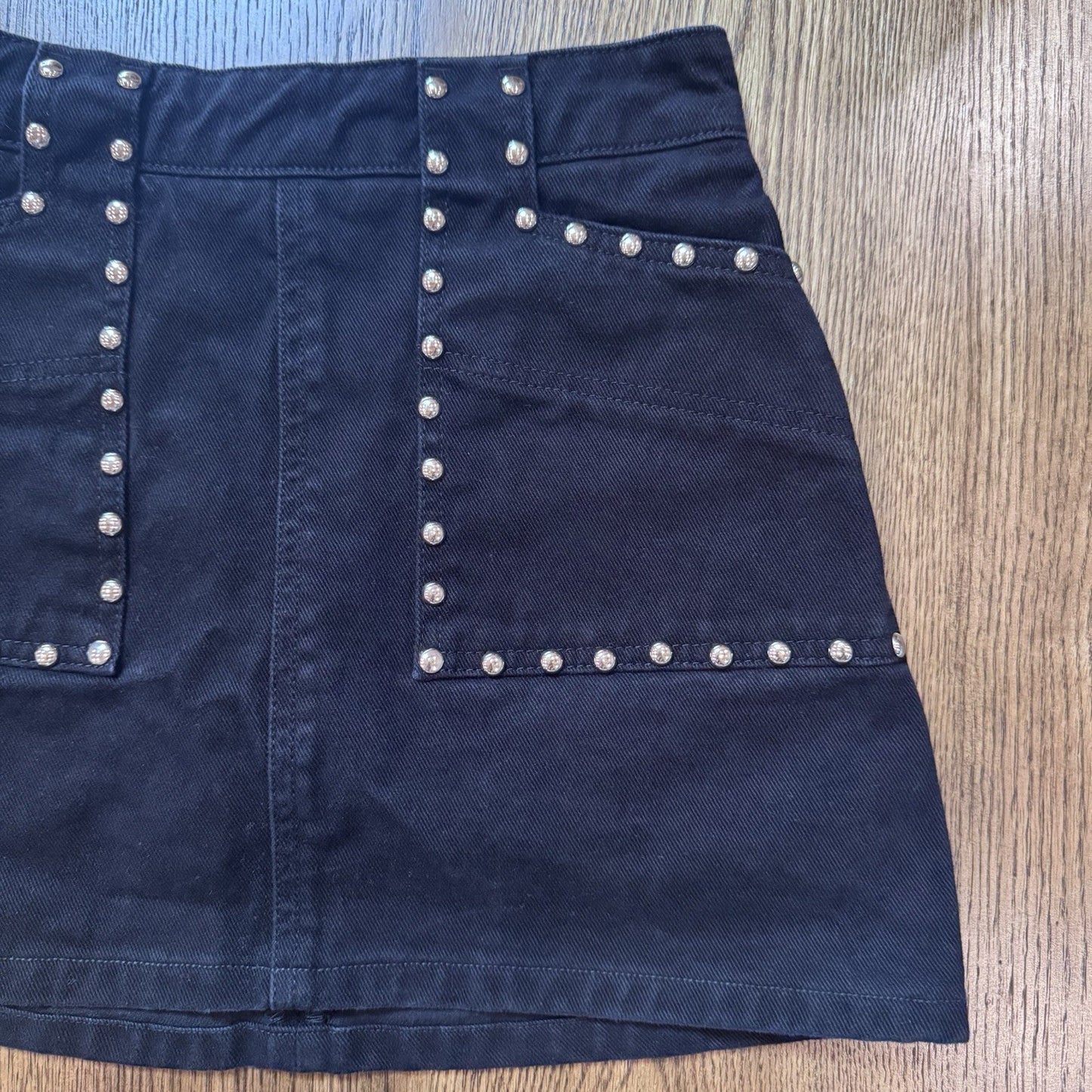 BDG Urban Outfitters Black Denim Mini Skirt XS Studded Pockets Zip Back Turkey