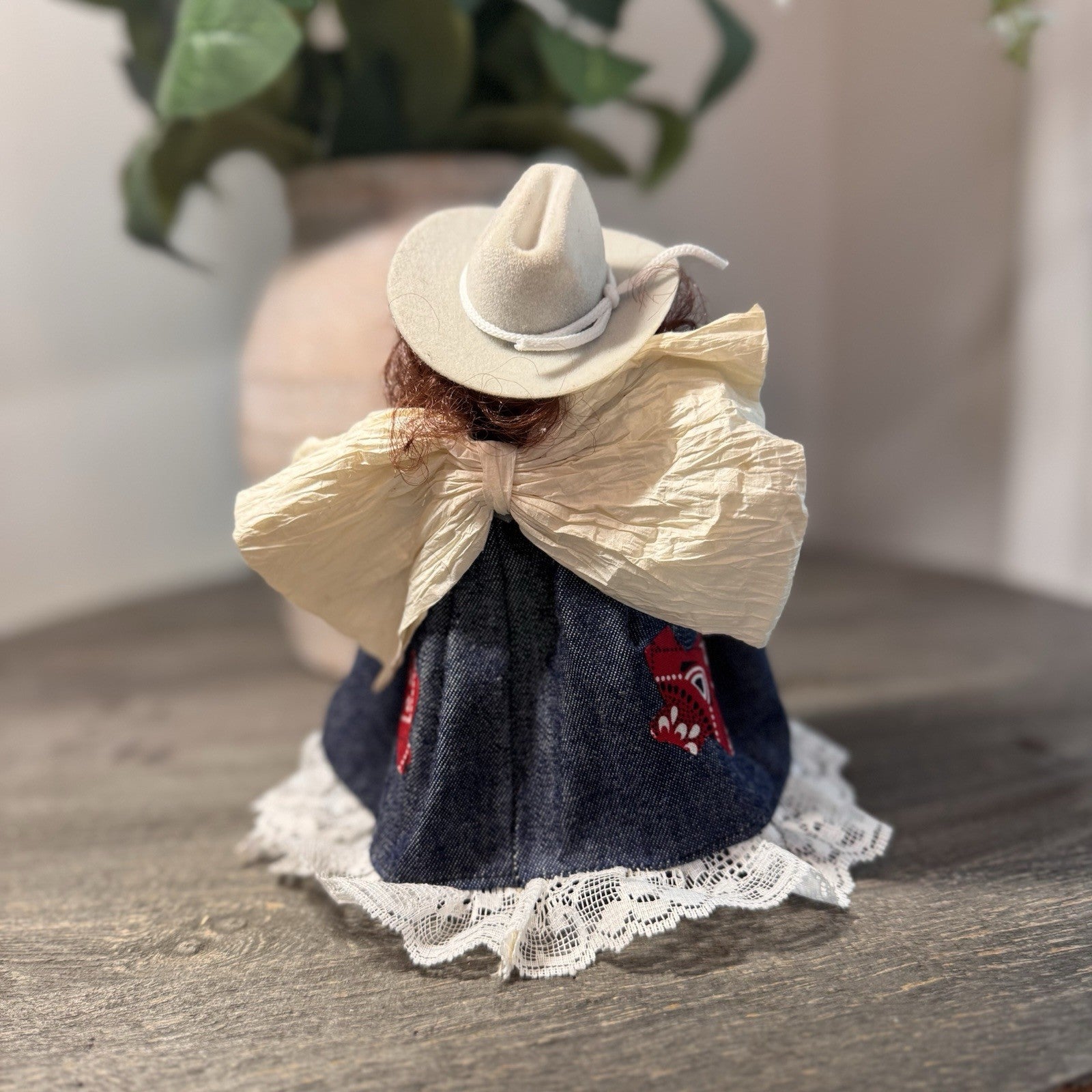 Vintage 1999 Sugar's Treasure Chest Texas Spool Angel The Alamo Denim Cowgirl 7"