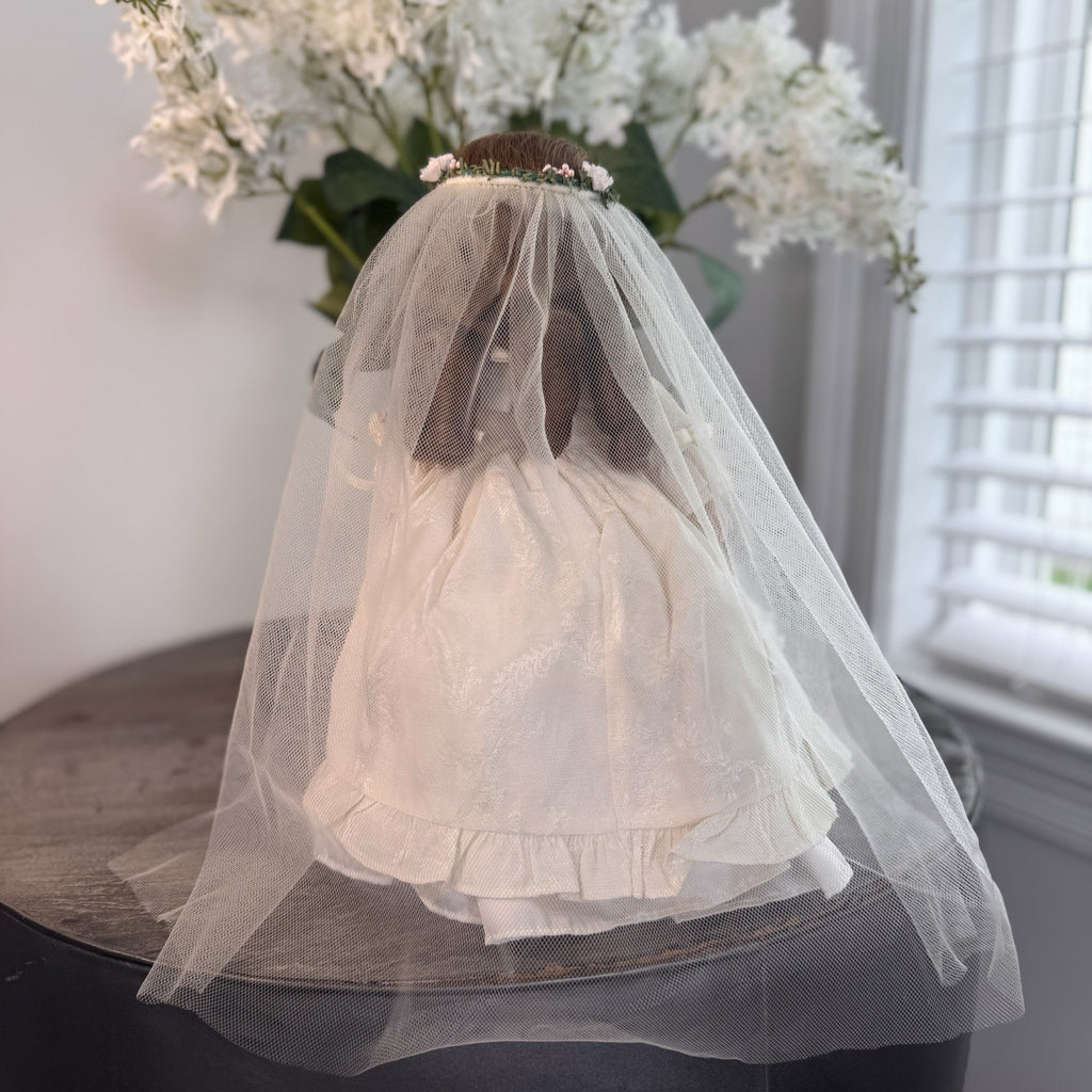 Danbury Mint Brides of America Collection Colonial Bride Abigail Doll 12"