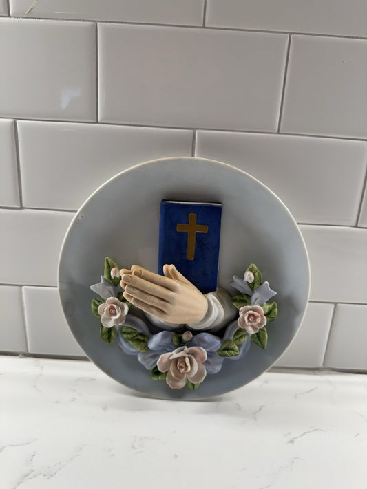 Vintage Collectors 3D Plate Praying Hands Main collection Rare