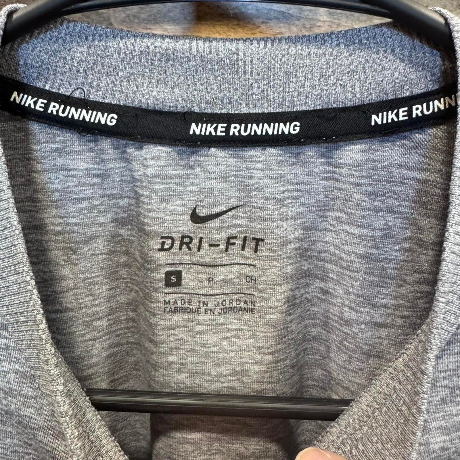 Long sleeves Grey Nike Dri-Fit long sleeve shirt size small