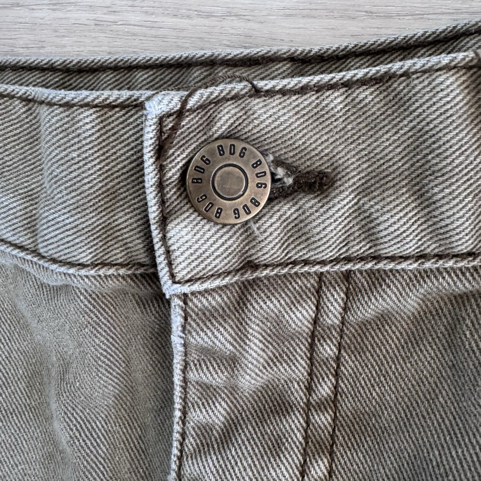 BDG Urban Outfitters Cheeky Shorts Olive Green Raw Hem Cut Off Booty Size 31