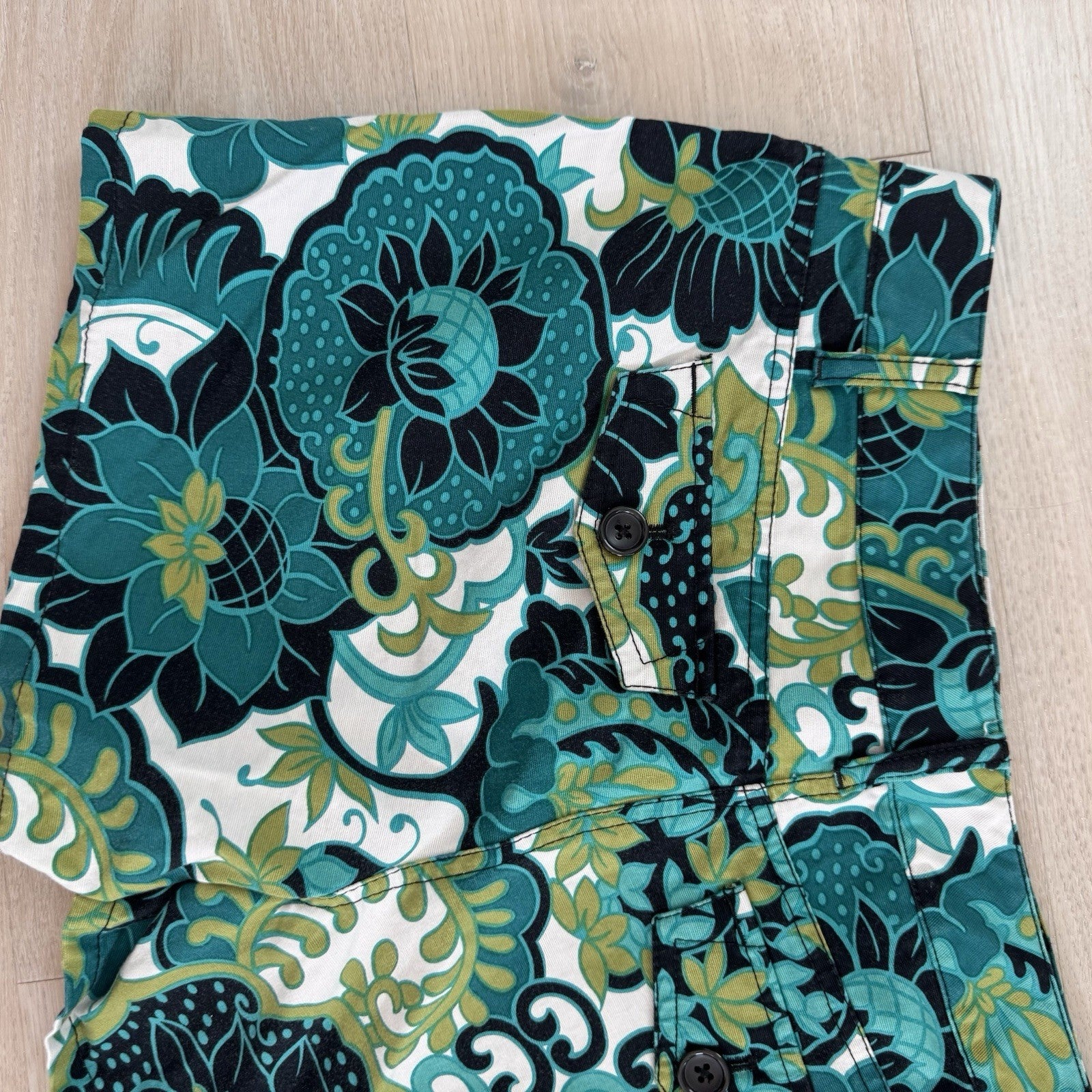 Ann Taylor Women’s Floral Print Shorts Size 4 Green Blue Mod Preppy