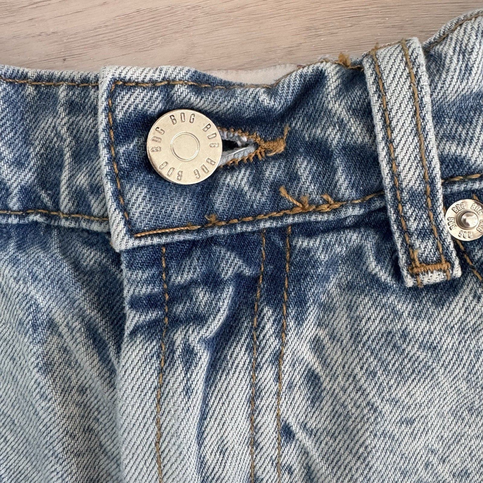 BDG Urban Outfitters Denim Shorts 28 Acid Wash Distressed Raw Hem