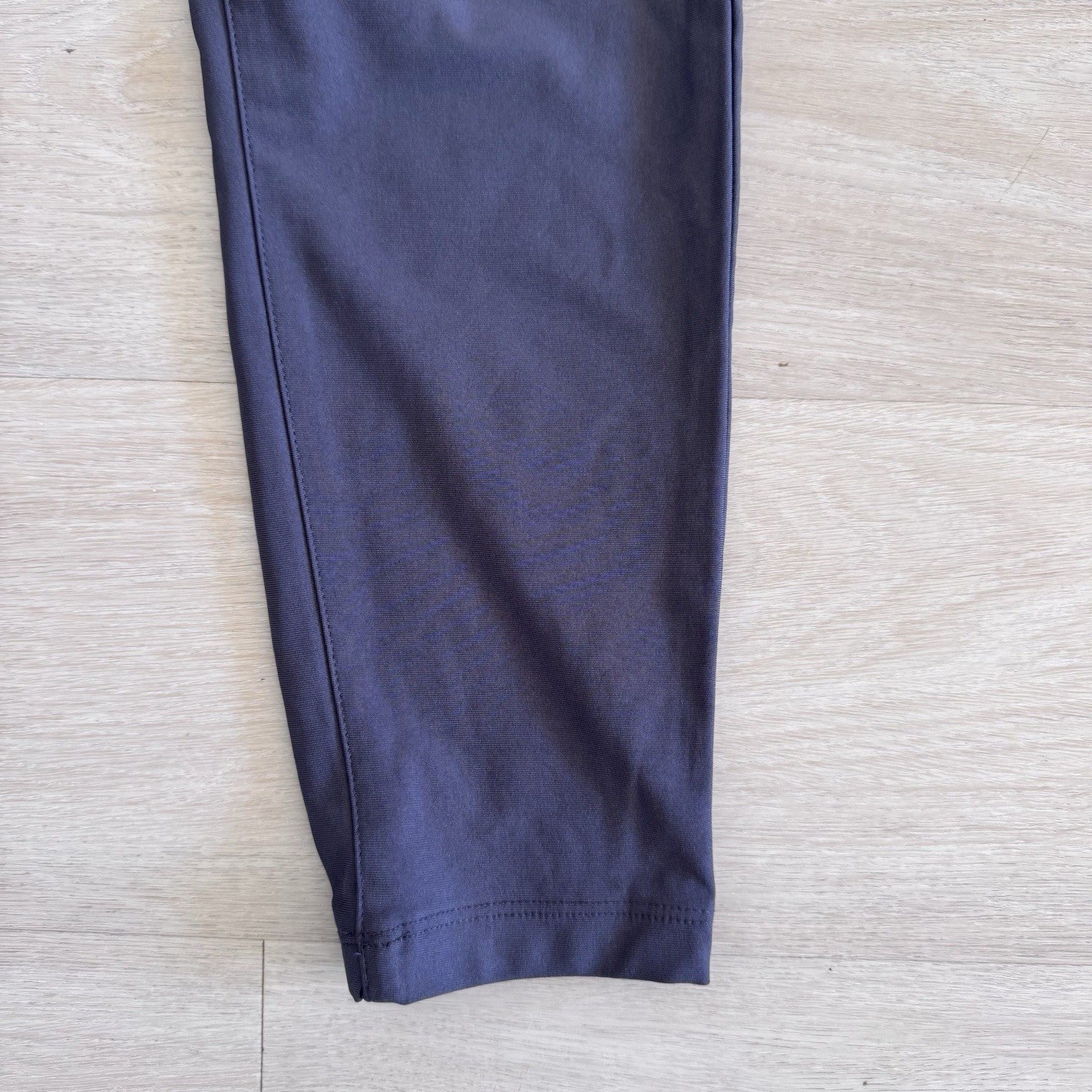 CUTS Mens Jogger Pants Size Small Gray Stretch Athletic Performance