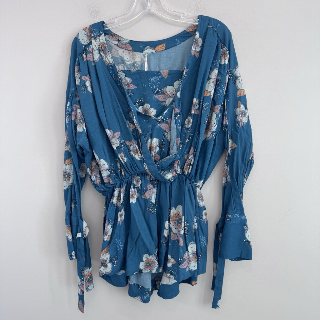 Free People We The Free XS Blue Floral Boho Mini Dress Bell Sleeve Rayon Womens