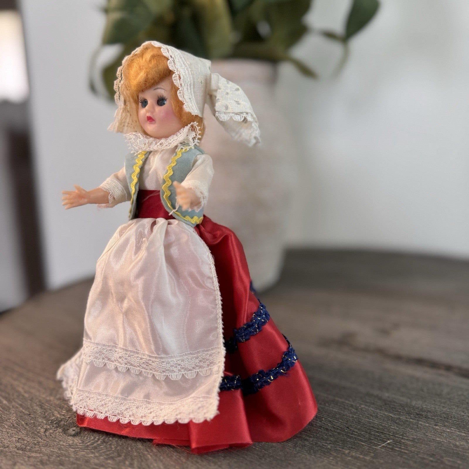 Vintage Blue Bonnet Dolls Of All Lands Czechoslovakia Hard Plastic Sleep Eyes 8"
