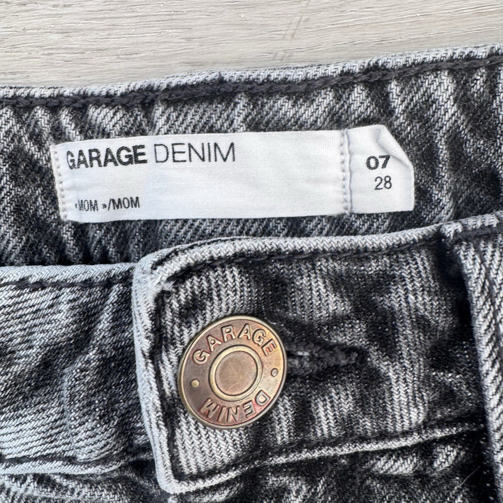 Garage Women’s Denim Y2K Mom Shorts 28 Black Acid Wash Frayed