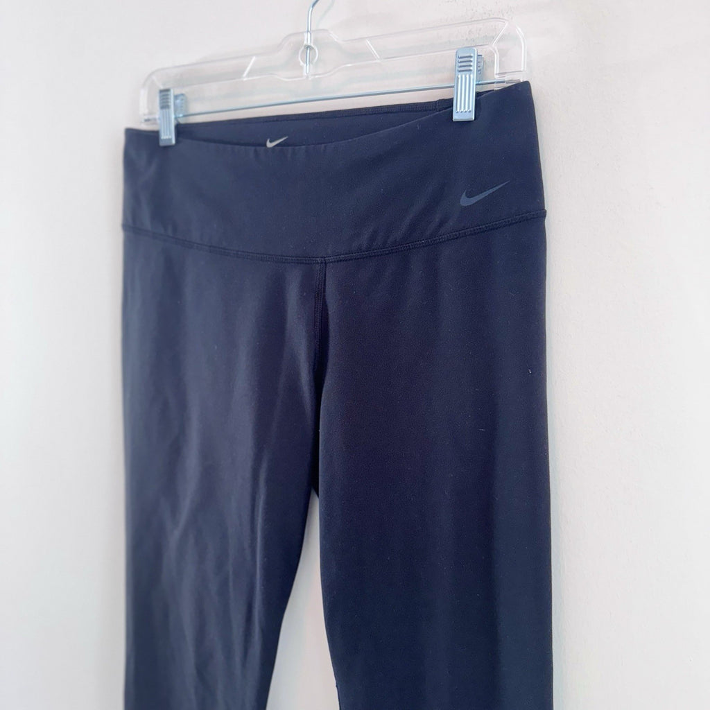 Nike Dri-FIT Women's Black Capri Leggings Size M Stretch Athletic Pants