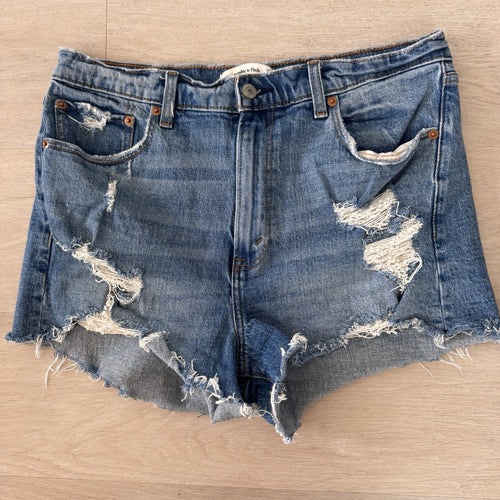Abercrombie Women’s Mom Shorts High Rise Distressed Denim Cutoff 31/12
