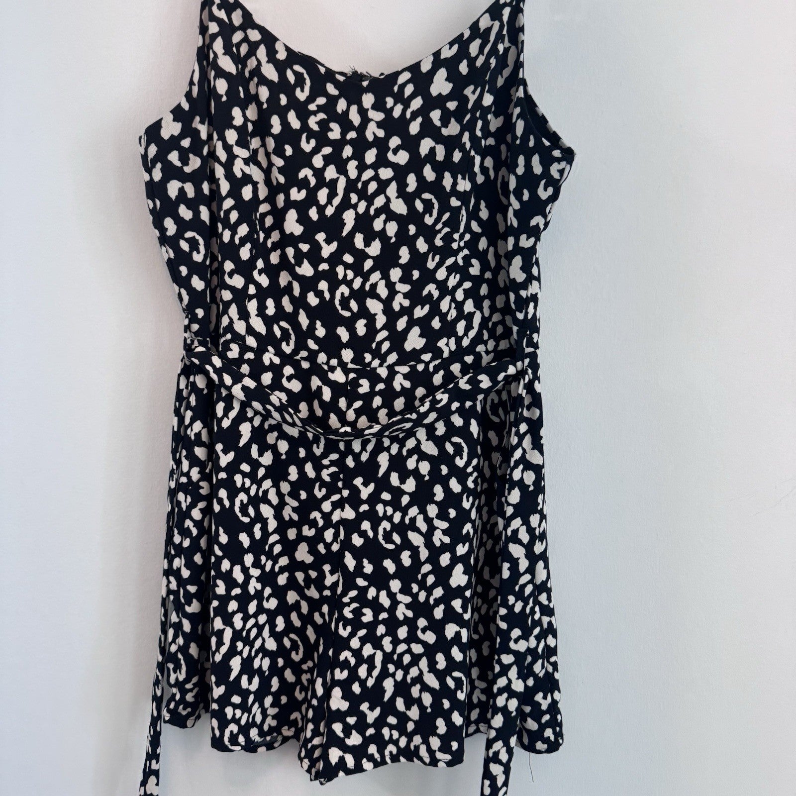 She + Sky Leopard Print Romper Women Size M Black Tie Waist Cami
