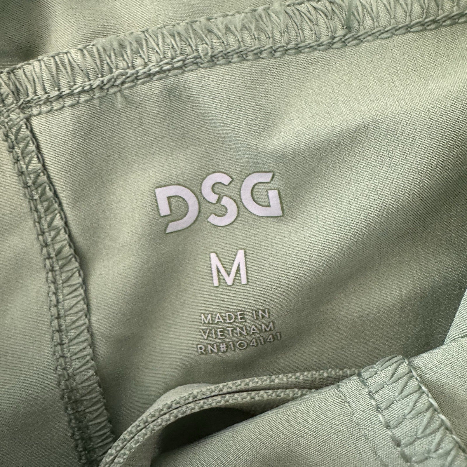 DSG Men's 6" Agility Woven Shorts M Medium Olive Sage NWT Running Gym