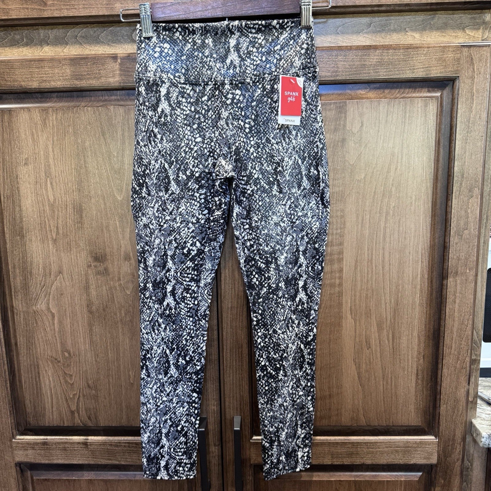 Spanx Faux Leather Snake Shine Leggings Grey Snake Size M (8-10) High Rise