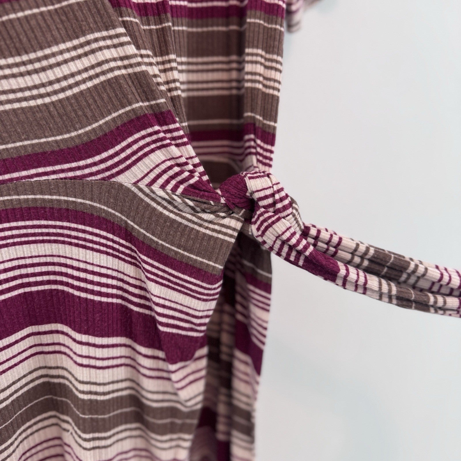 Entro Striped Tie Front Dress Women’s Large Ribbed Burgundy Boho Boutique Dress