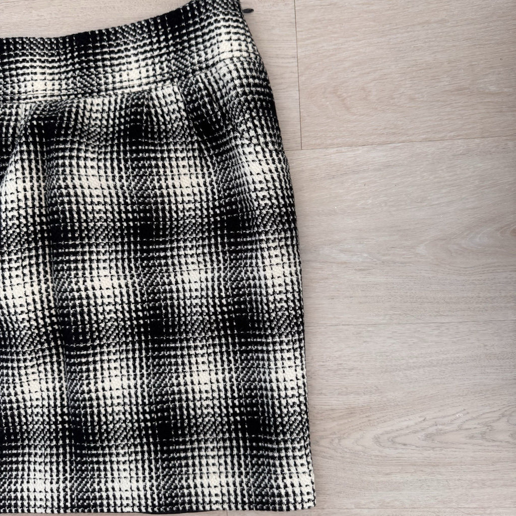 Ann Taylor Women’s  Black White Plaid Skirt Sz 4 Lined Pencil Career