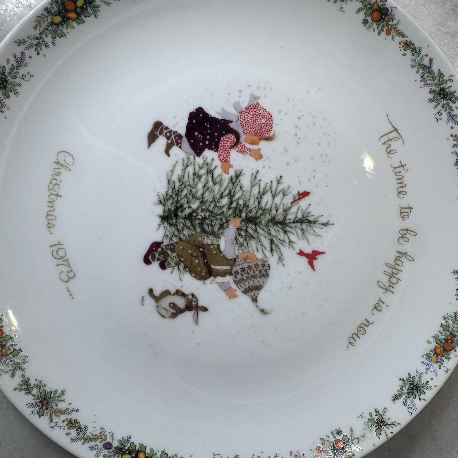 VTG Holly Hobbie Christmas 1973 Collector Plate Time To Be Happy Japan 10.5 Inch